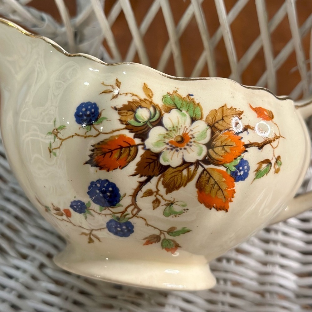 Vintage J and G Meakin Sunshine Pattern Made In England Creamer